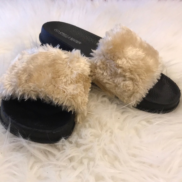 Blondie Beige Fur Slides - Picture 7 of 8